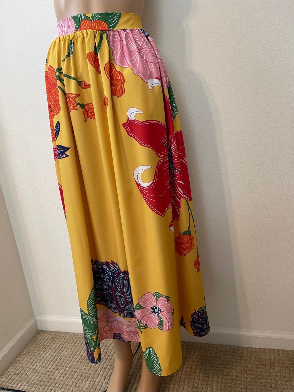 NWOT Vibrant Floral Maxi Skirt with Pockets - Picture 8 of 16